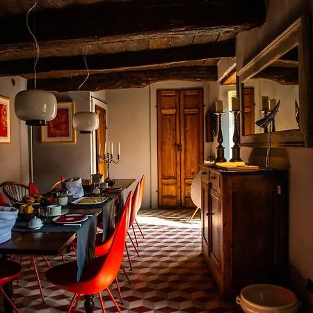 Boutique Al Palazzo Rosso נייבה