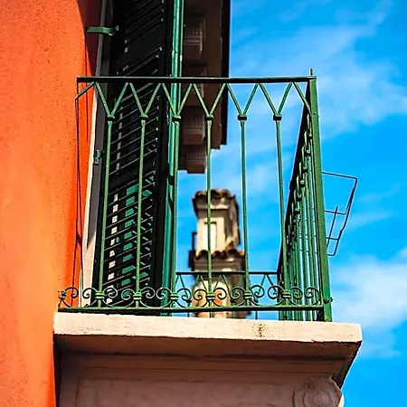 Boutique Al Palazzo Rosso Bed and Breakfast 4*