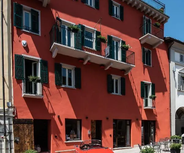 Bed and Breakfast Boutique Al Palazzo Rosso Neive